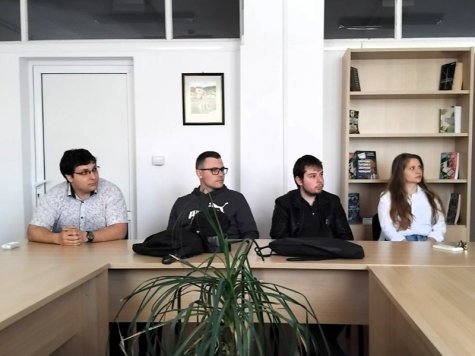 Разработката на системи с критична работоспособност и ролята на изкуствения интелект бяха във фокуса на лекция със специалист от практиката, организирана от катедра „Бизнес информатика“